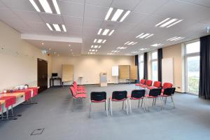 Οι επιχειρηματικές εγκαταστάσεις ή/και οι αίθουσες συνεδριάσεων στο Dormio Hotel Der Seehof