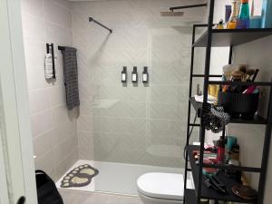 Et badeværelse på Las Garzas de Playa Granada