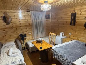Afbeelding uit fotogalerij van Tree House & Camping Goris in Goris