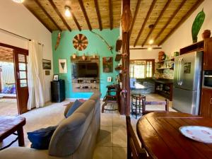 Dapur atau dapur kecil di Casa Encantada em Arraial d'Ajuda