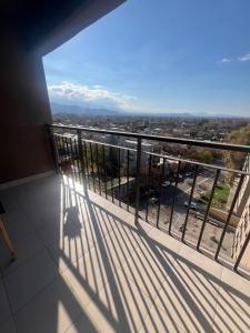 Ban công/sân hiên tại Hermoso departamento en Mendoza