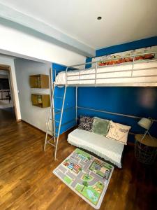 Ένα ή περισσότερα κρεβάτια σε δωμάτιο στο Maison provençale à Gémenos