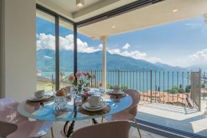 Photo de la galerie de l'établissement Villa Donatella with Private SPA & Infinity Pool by Rent All Como, à Gravedona