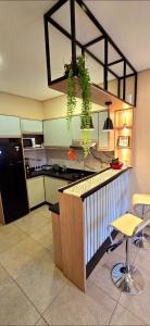 Dapur atau dapur kecil di cómodo y acogedor duplex