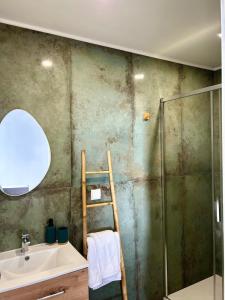 Koupelna v ubytování Casa Happy + 14 fotografií