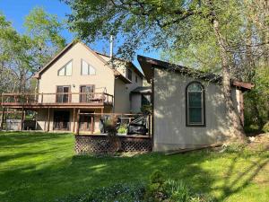 En have udenfor Fall Lovers Hideaway Near Lake Geneva