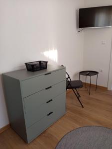 Μια τηλεόραση ή/και κέντρο ψυχαγωγίας στο Apartmani Piralis