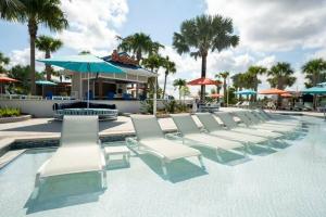 Bazén v ubytování Magical Memories Getaway - Close To Disney nebo v jeho okolí