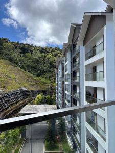 desde el balcón de un edificio en Ella Residence Homestay 2, en Brinchang