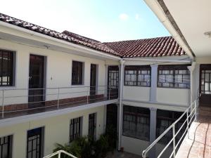a view of the outside of a building at Departamento a 1 cuadra de la Plaza Principal in Sucre