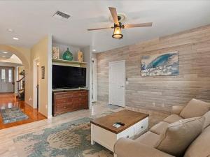 Μια τηλεόραση ή/και κέντρο ψυχαγωγίας στο Kamaiki Circle Kahului Stay