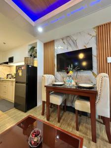 Η κουζίνα ή μικρή κουζίνα στο J&J Havenstay Ananda Square +79 φωτογραφίες