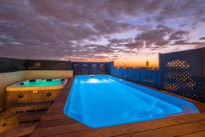 Bazen v nastanitvi oz. blizu nastanitve Riad Nesma Suites & Spa