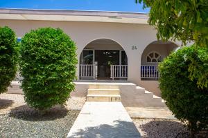 Gallery image of Casa24 Villa-Style Home, Big Kitchen & Parking Willemstad in Willemstad
