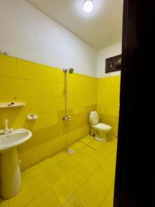 Koupelna v ubytování Meadow Suites + 22 fotografií