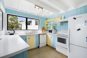 Gallery image of Surf Sound - Omaha Holiday Home in Omaha +16 photos