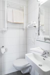 Ένα μπάνιο στο Gasthof Edelbrunn +32 φωτογραφίες