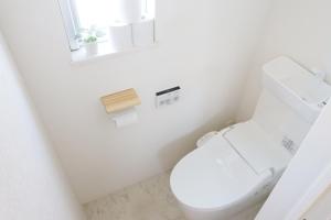 Ванная комната в Dori Dori House Shinjuku1 +37 фотографий