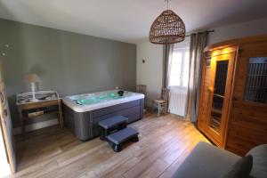 Afbeelding uit fotogalerij van espace détente de rivière in Bettencourt-Rivière