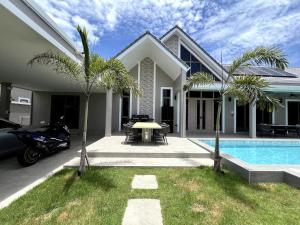 Bazén v ubytování Pattaya Dream Pool villa nebo v jeho okolí