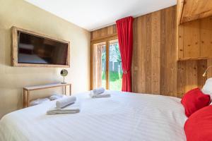 Postel nebo postele na pokoji v ubytování Polaris 1 004 LUXE & SKI LIFT apartment 6 pers