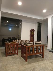 Χώρος καθιστικού στο Tropical Green Villa - Kandy