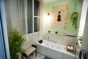 Ένα μπάνιο στο Z&T World Homes - Blush of Paris +25 φωτογραφίες