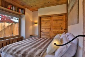 Postel nebo postele na pokoji v ubytování Spacious T3 with balcony in the center of town