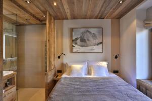 Postel nebo postele na pokoji v ubytování Spacious T3 with balcony in the center of town