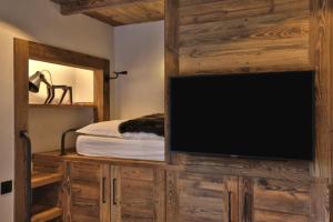 TV a/nebo společenská místnost v ubytování Spacious T3 with balcony in the center of town