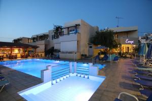 Bazén v ubytování Evropi Hotel nebo v jeho okolí