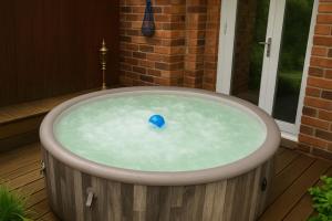 Billede fra billedgalleriet på Spacious 3BR House - Hot Tub - Near Castle, National Justice Museum, Lace Market - Free WiFi & Parking - Sleeps 6 i Nottingham + 19 billeder