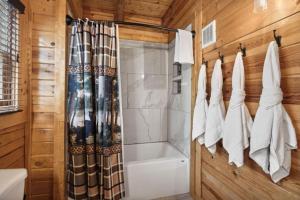 Koupelna v ubytování Sharp Dressed Bear By Avada Properties + 112 fotografií