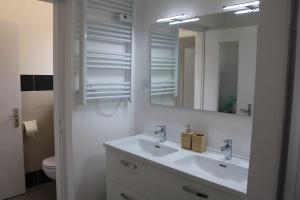 Ένα μπάνιο στο L'illwald I