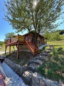 Gallery image of Restoran i konaciste NOVI MELJANICKI BAZENI in Kamenica