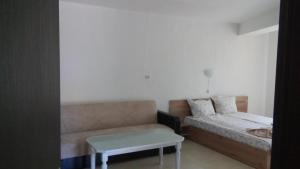 A bed or beds in a room at Apartment's Pita & Mare