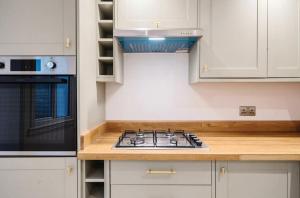 Φωτογραφία από το άλμπουμ του 2 Bedroom Cottage in Haslemere 2 X Double Beds σε Haslemere