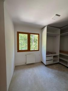Imagine din galeria proprietății Cozy Mountain Stay near Kranjska Gora în Gozd Martuljek +9 fotografii