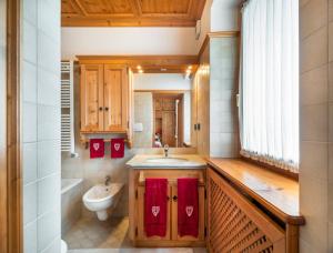 Ένα μπάνιο στο Verocai Charming Chalet R&R +16 φωτογραφίες