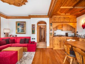 Η κουζίνα ή μικρή κουζίνα στο Verocai Charming Chalet R&R