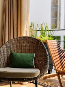 Posezení v ubytování Beautiful condo with 4 pools and roofgarden