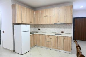 Imagen de la galería de Apartments near Seaside - Shengjin, en Shëngjin