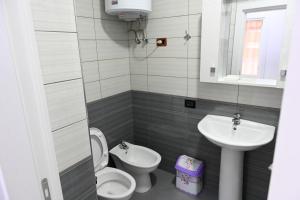 Imagen de la galería de Apartments near Seaside - Shengjin, en Shëngjin