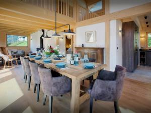 Posezení v ubytování Chalet Belle Cour - OVO Network + 17 fotografií