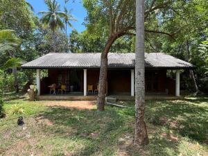 Un jardín fuera de Ema homestay