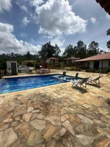 Πισίνα στο ή κοντά στο Parcela campestre BELMONTE +21 φωτογραφίες