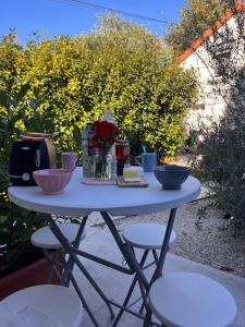 Gallery image of Petite maison cosy en bord de Marne 2 lits en mezzanine in Maisons-Alfort