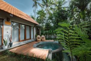 Κήπος έξω από το Shaka bali villa