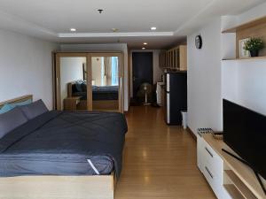 Μια τηλεόραση ή/και κέντρο ψυχαγωγίας στο Kuma House Asoke