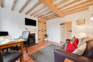 Μια τηλεόραση ή/και κέντρο ψυχαγωγίας στο Lime Quay Cottage +9 φωτογραφίες